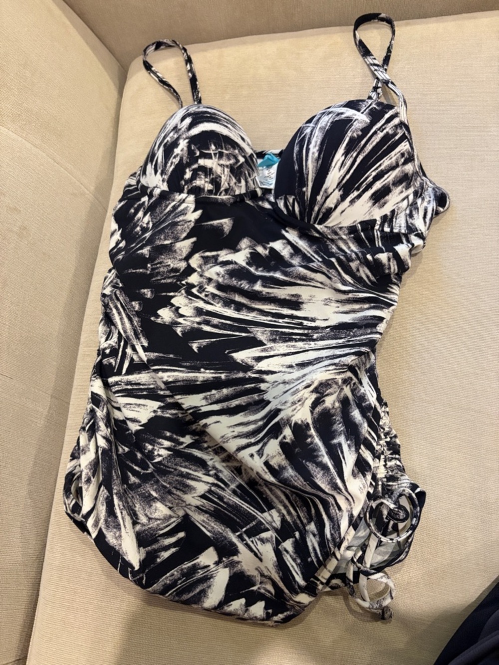 Black & White Abstract Tankini Swimsuit size Small